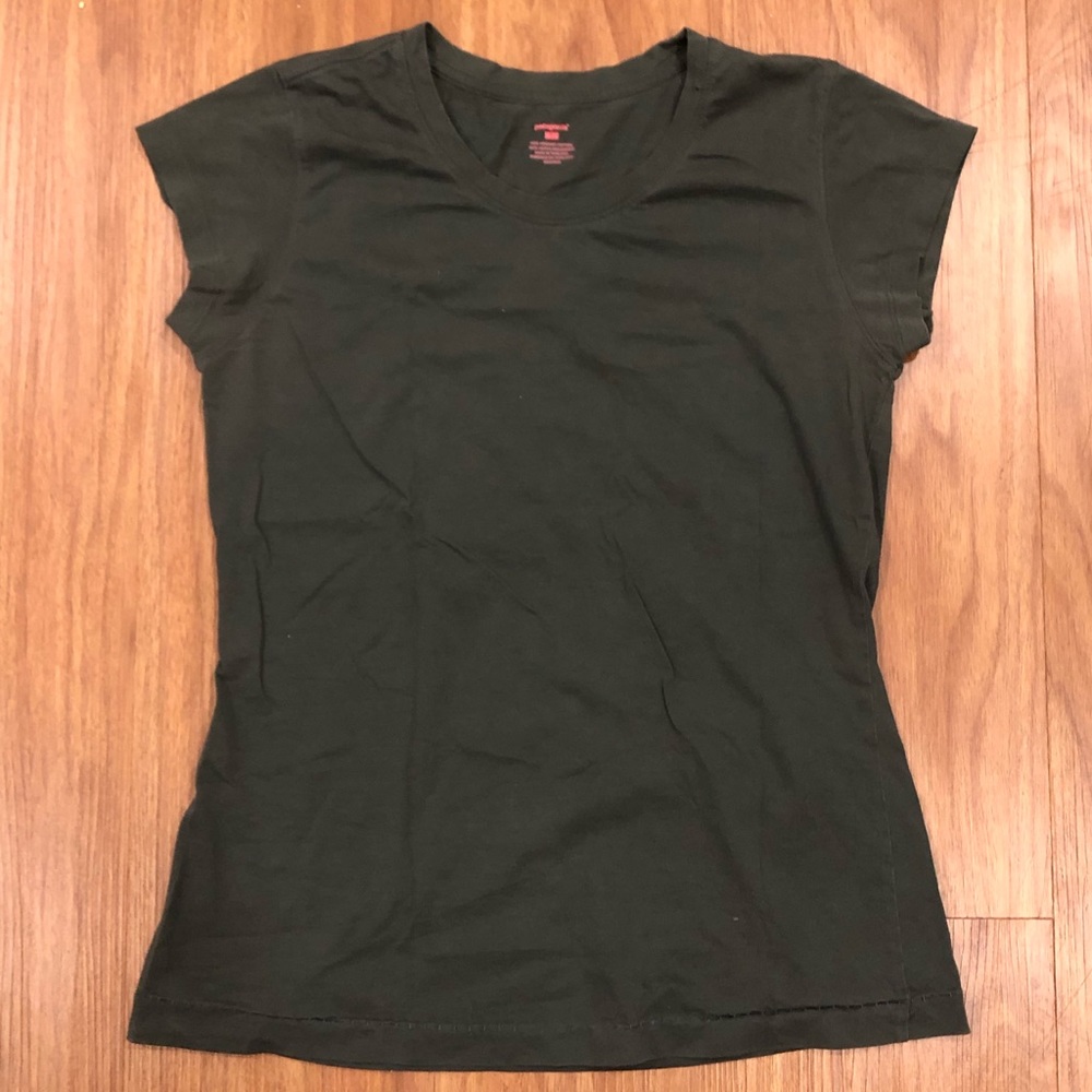 Patagonia Women’s green short sleeved t shirt